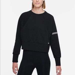 Nike Pro Dri-FIT Get Fit Women’s Crew Crop Top